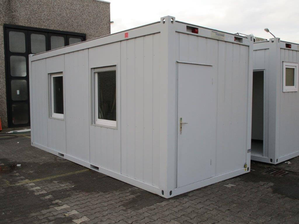 20 Fuss Duo- Umkleideanlage mit Duschen und WC- Bereich – Bild 4