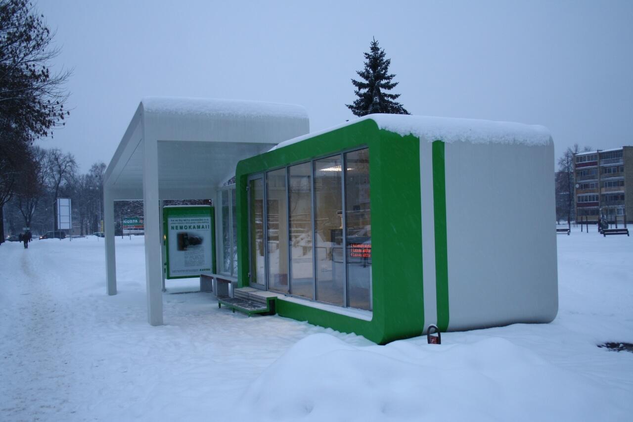 Bürocontainer mit bodentiefen Fenstern – Bild 7