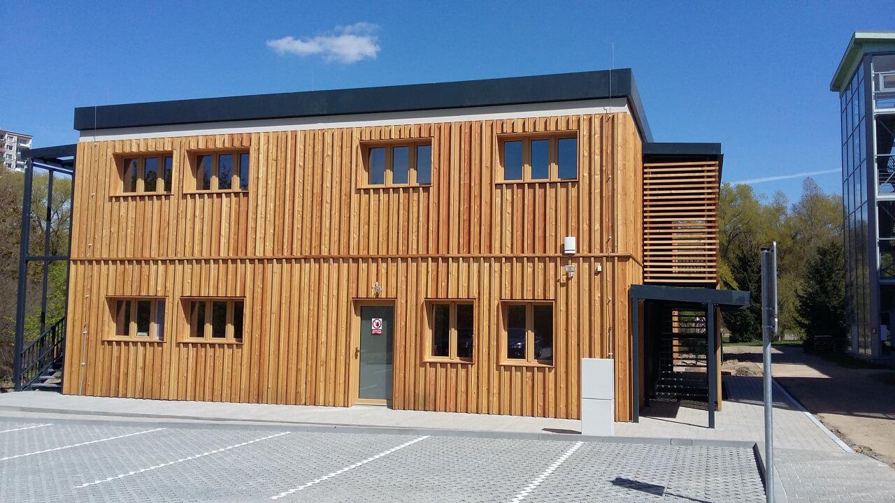 Containeranlage mit Holzfassade – Bild 6