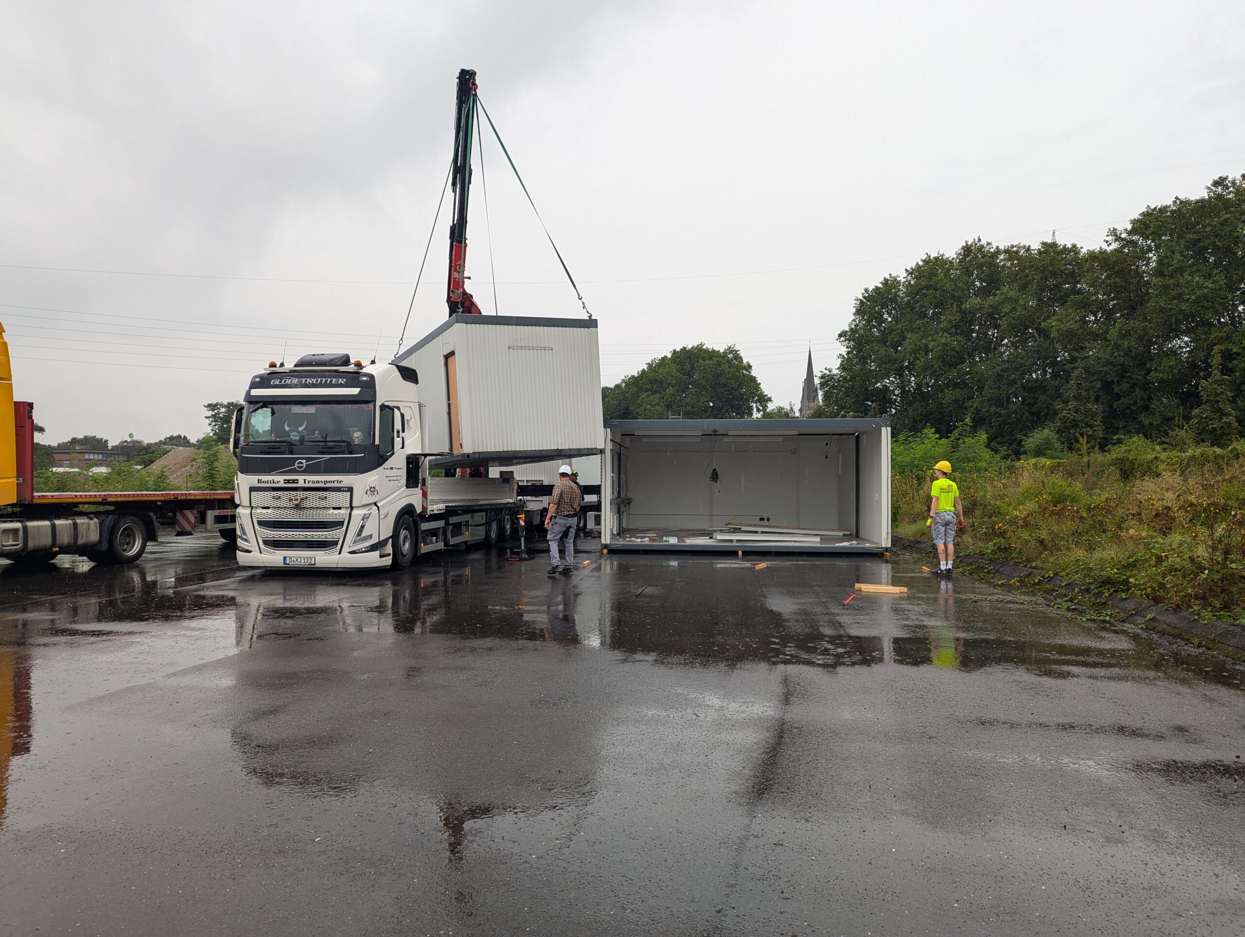 Montage einer Containeranlage