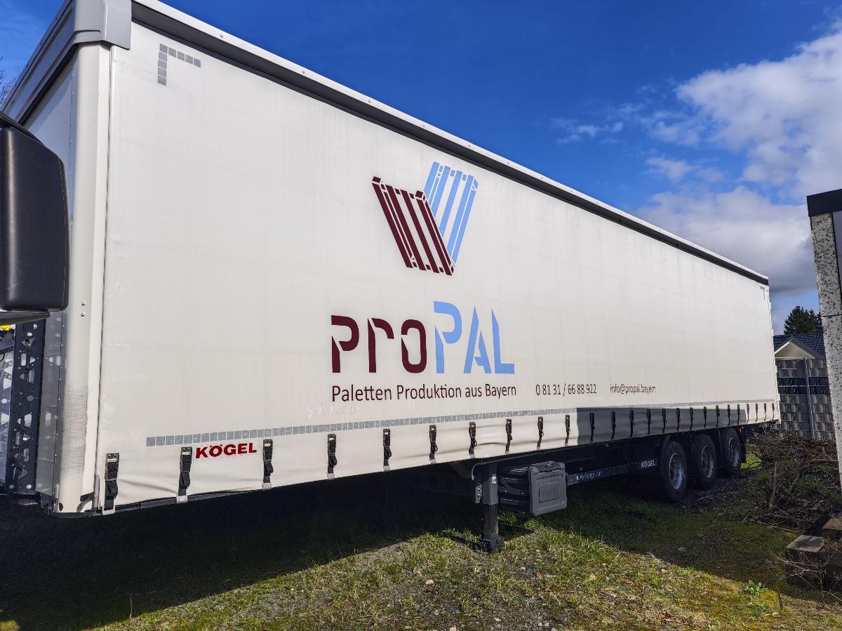 Kögel MEGA Hubdach, VarioFix, 1. Liftachse