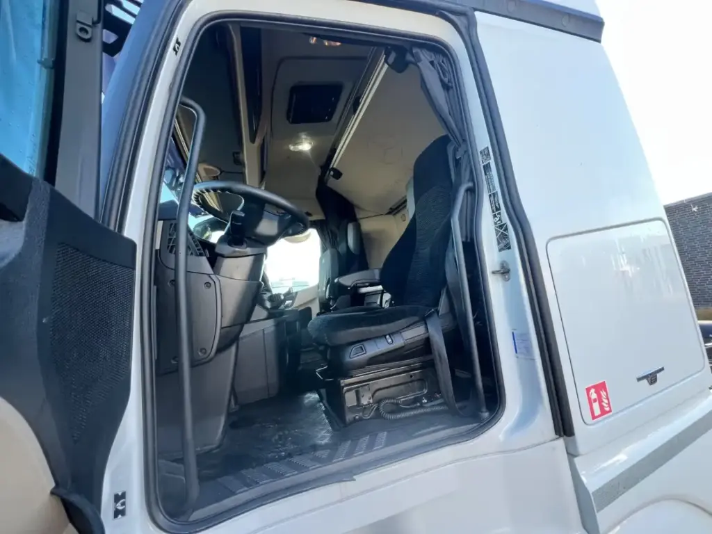 Mercedes-Benz Actros 2545 / Euro 6 / BFD – Bild 9