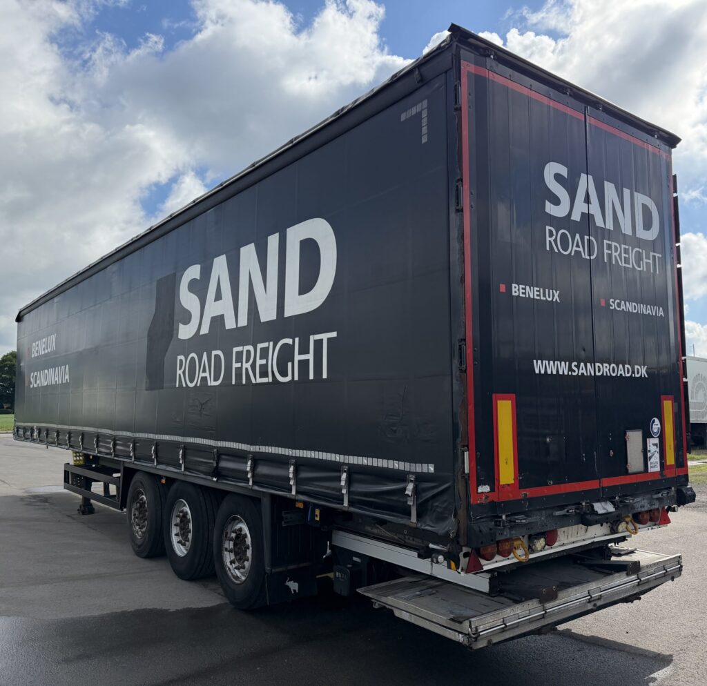 Schmitz Cargobull S01/ XL-Code / Standard / Edscha / LBW – Bild 4