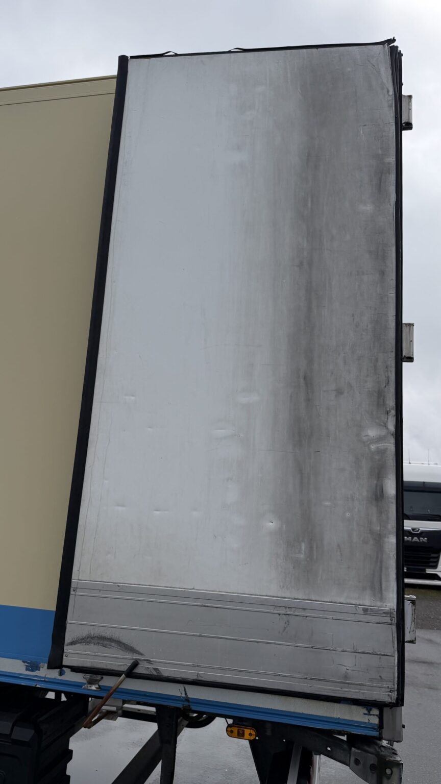 Schmitz SKO24 / Carrier 1950Mt / Multitemp / Lift – Bild 8