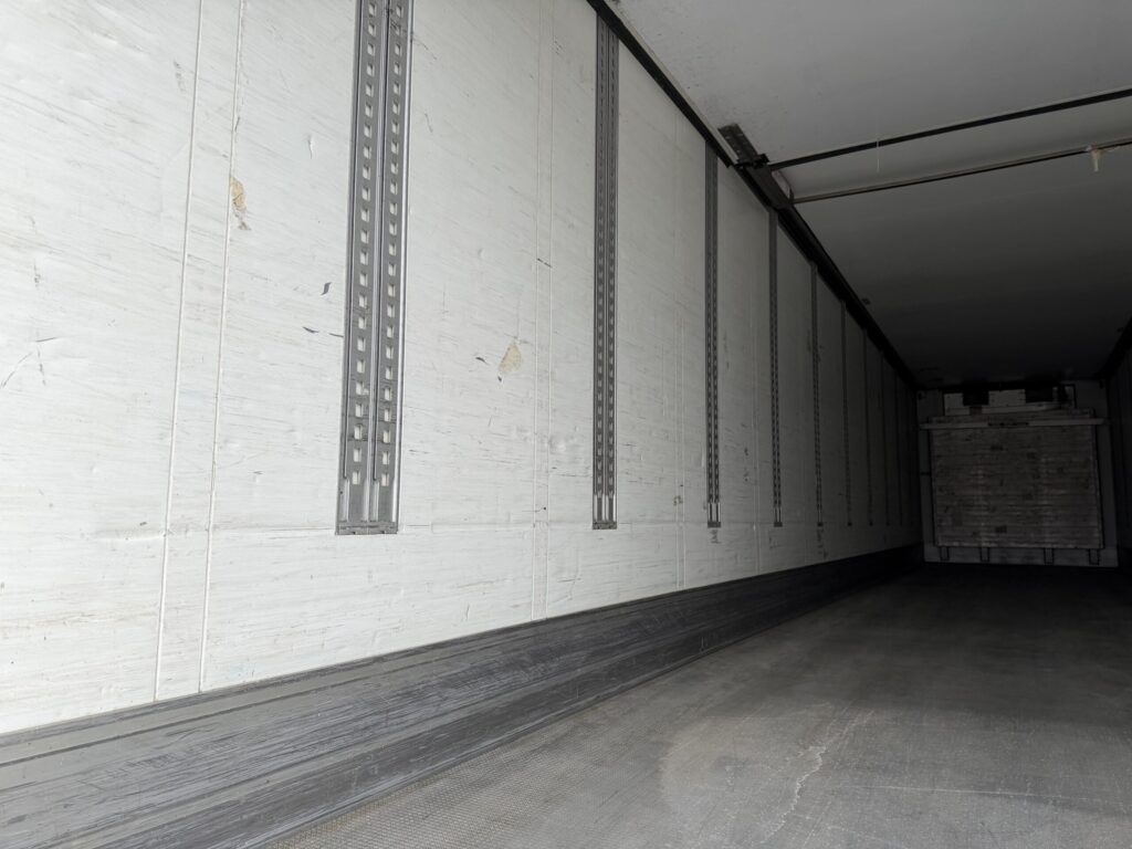 Schmitz SKO24 / Carrier 1950Mt / Multitemp / Lift – Bild 12