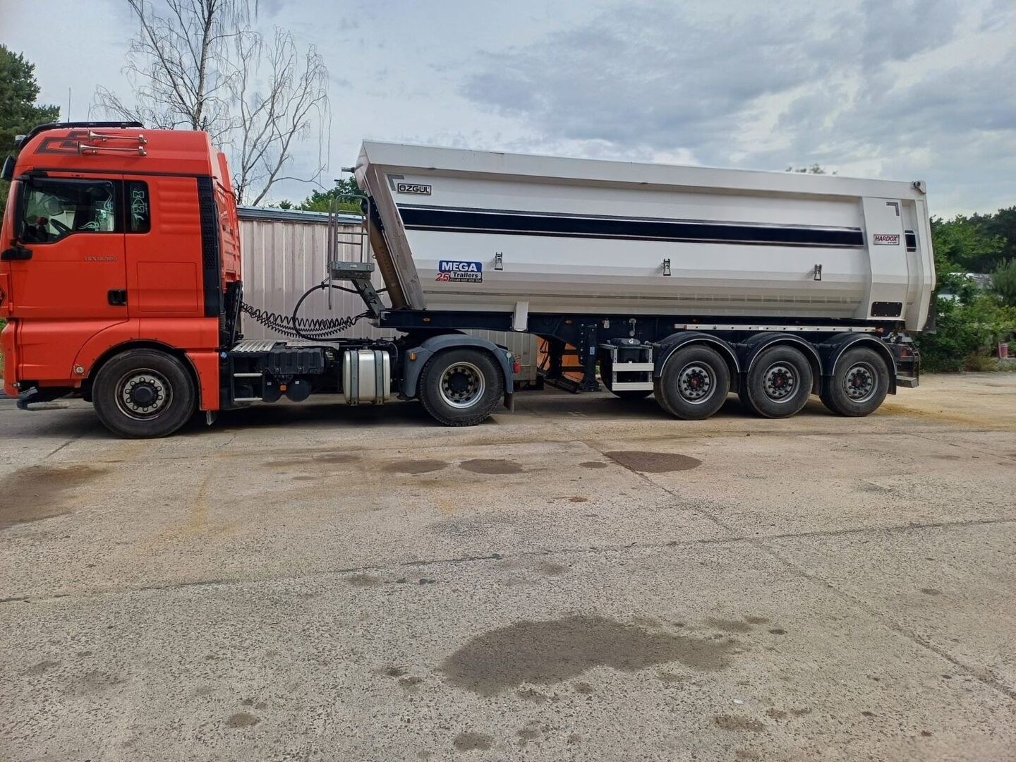 Stahlmulde 33 cbm Hardox – Ansicht 2