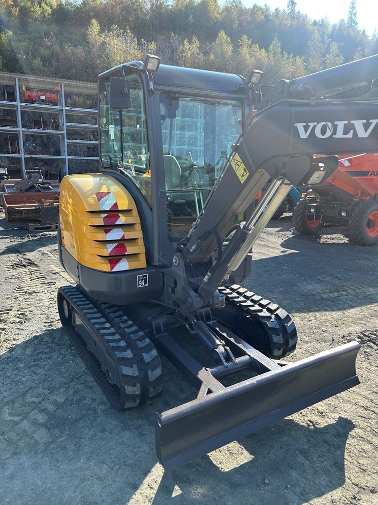 Volvo EC27C Kompaktbagger – Ansicht 4