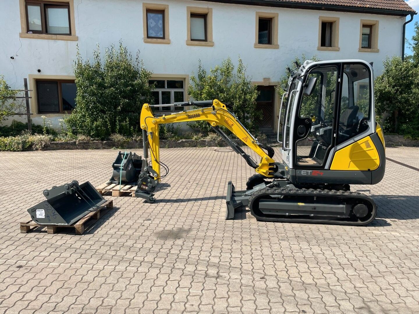 Wacker Neuson ET24 Stage V mit Powertilt – Bild 2